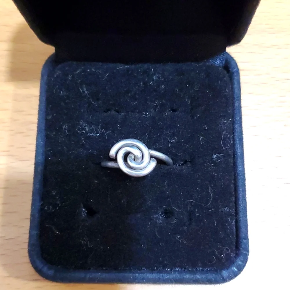 Girl's Silver Ring Cute Twist